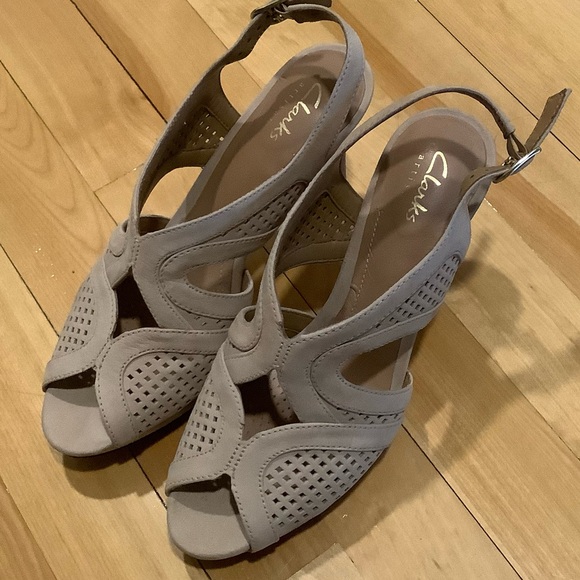 Platform Heel Clarks Sandals Sz 6.5 - Picture 5 of 5